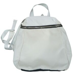lululemon city adventurer backpack micro 3l What fits in my Lululemon Micro City Adventurer